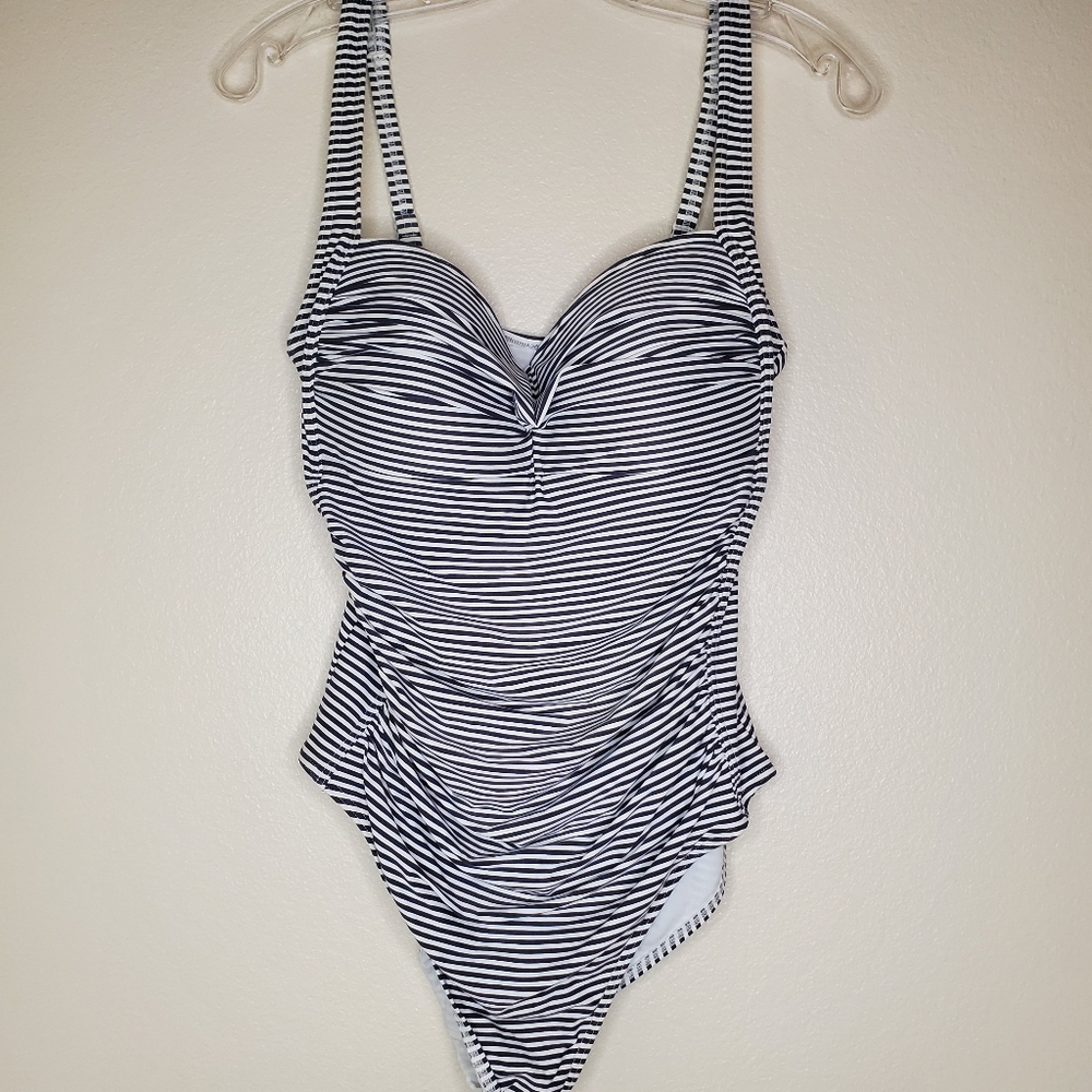 Bond-eye Australia Swimsuit Size 10‎ Striped Black/White